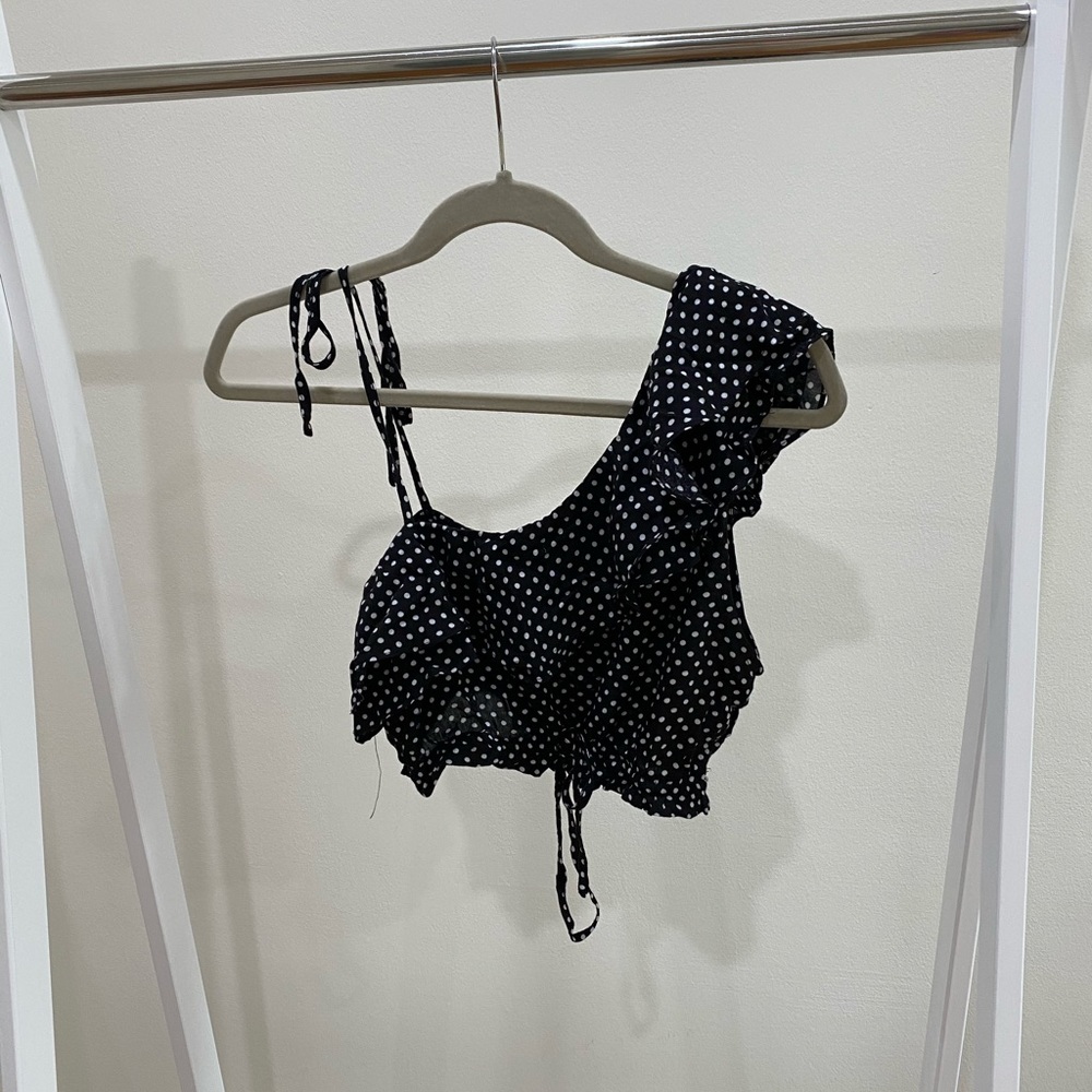 Black & white crop top